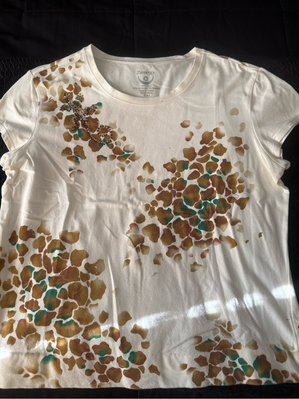 Zenergy Short Sleeve Printed Tee in White with Brown & Teal Accents